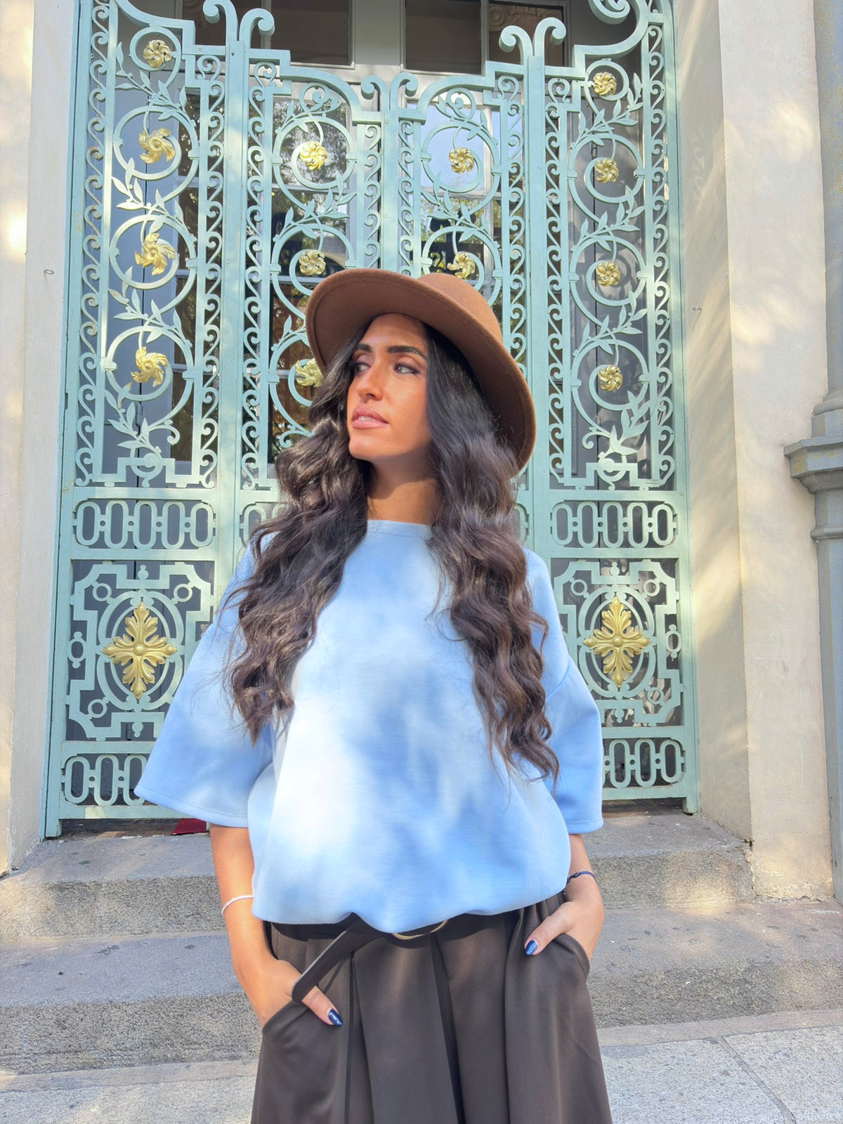 Tee-shirt ballon uni bleu ciel pastel effet blousant manches longues - OR SHÉLI