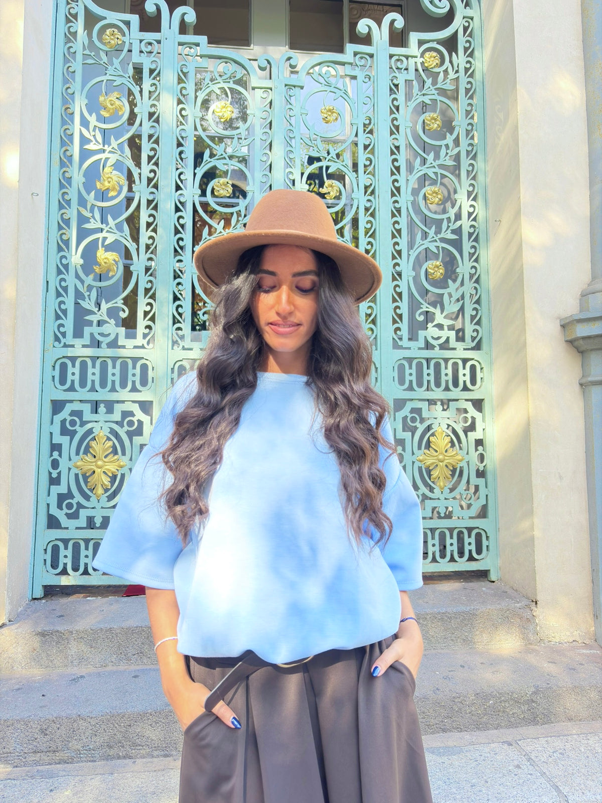 Tee-shirt ballon uni bleu ciel pastel effet blousant manches longues - OR SHÉLI
